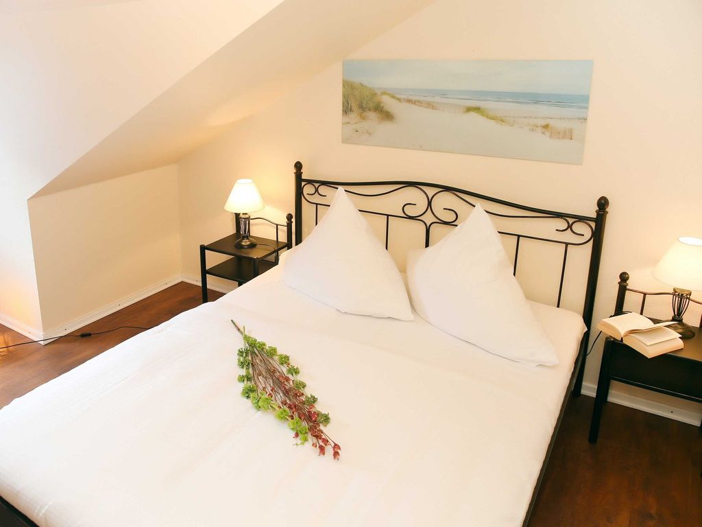 Das 2. Schlafzimmer mit Doppelbett