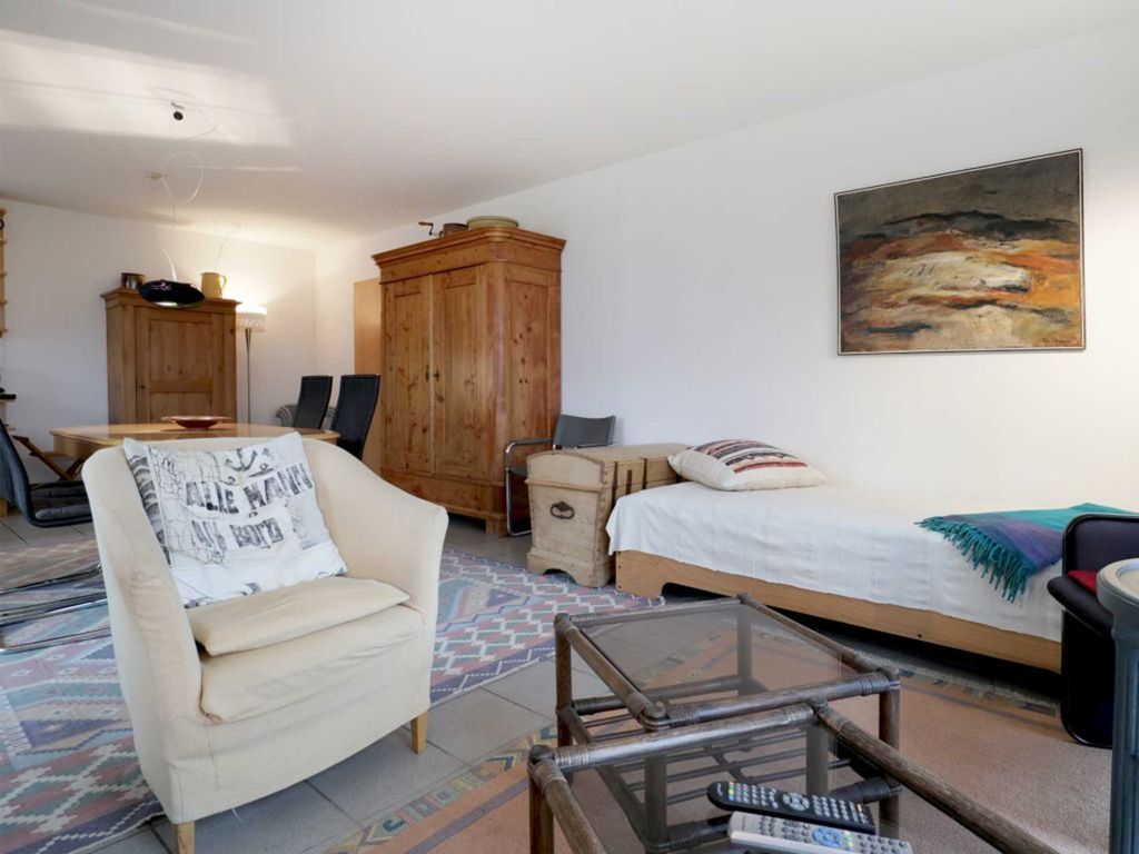 Haus am Teich D18- Blick durchs Appartement