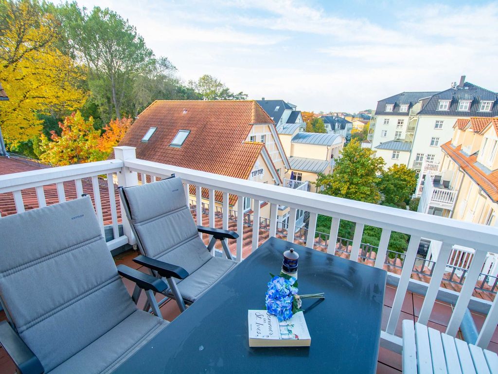 Der möblierte West-Balkon