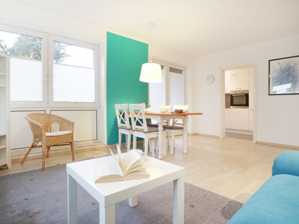 Goosbrink Whg. 04 - Blick vom Sofa auf den Essbereich