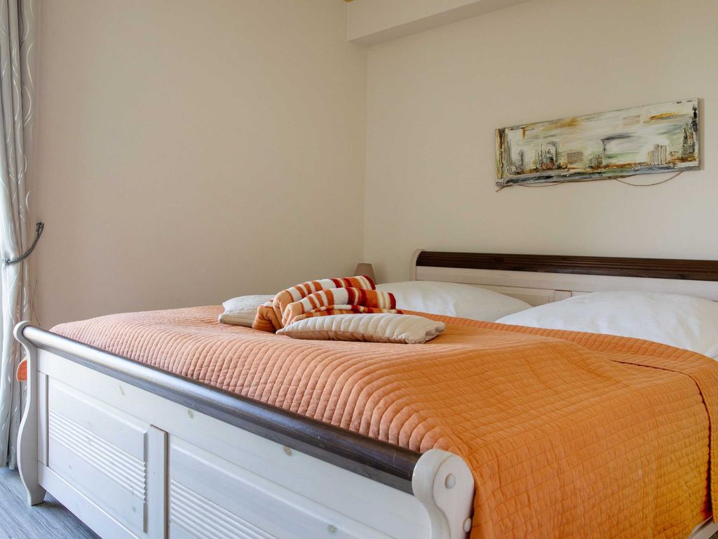 Schlafzimmer mit Doppelbett