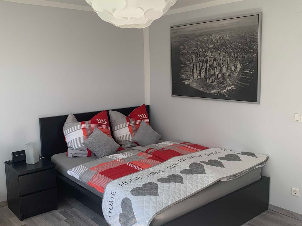 Doppelbett inklusive Bettwäsche