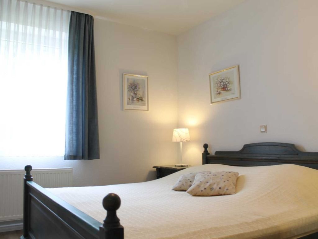 Goosbrink Whg. 07 - Schlafzimmer mit Doppelbett