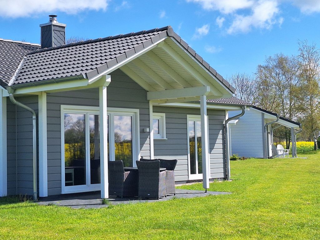 Überdachte Terrasse in Südwestlage mit Meerblick