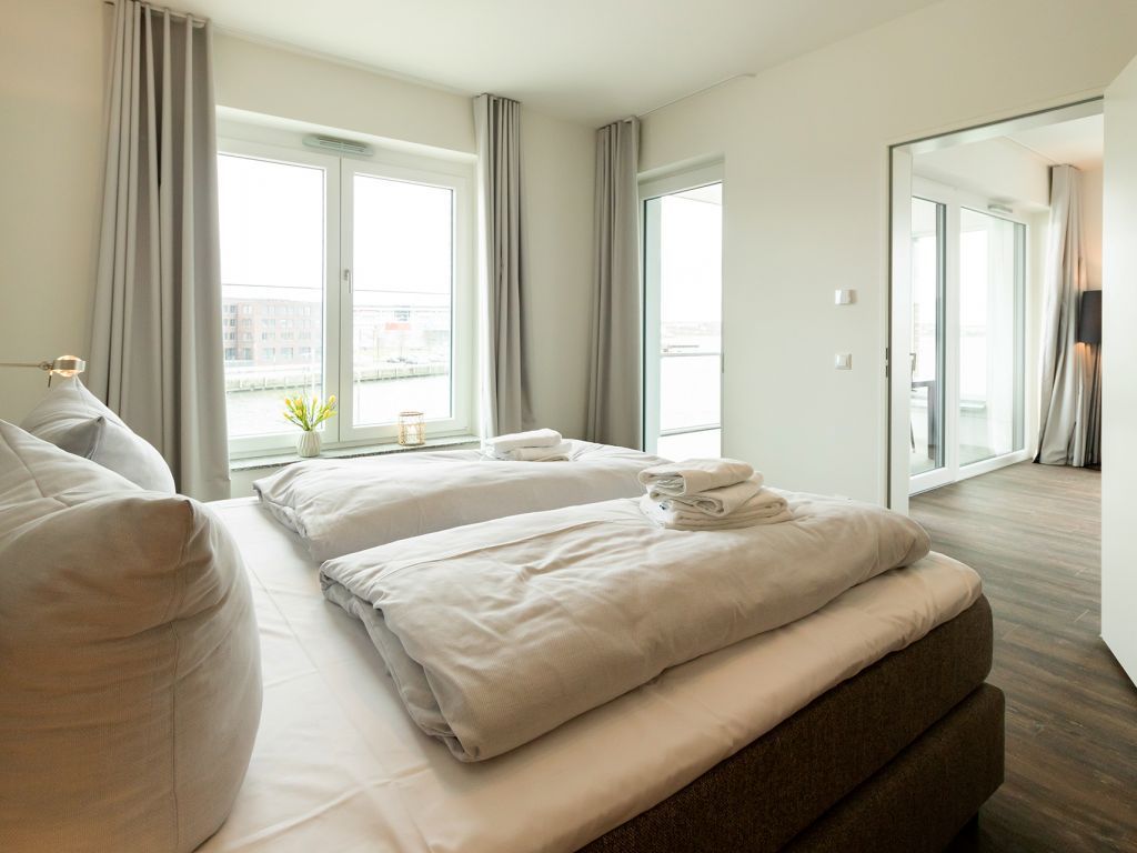 Hafenspitze App. Pier 2.16 - Blick in das Schlafzimmer hinten links
