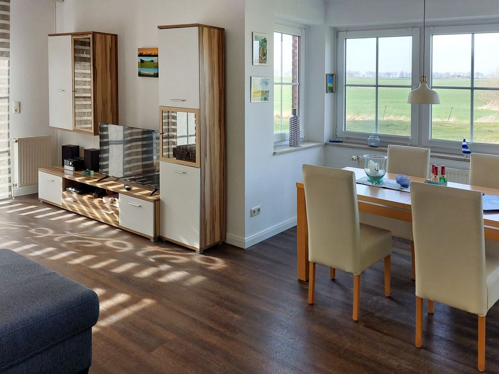 Dorow Ferienwohnung - Blick auf den hellen und offenen Wohn-/ Essbereich