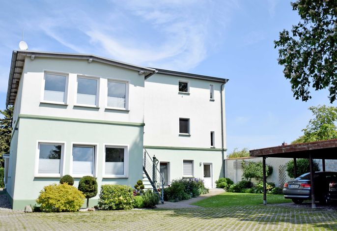 Ferienwohnung Altefähr mit Gartenblick und Sonnenterrasse