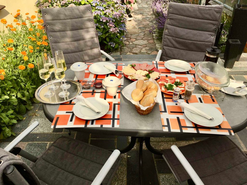 Frühstück auf der Terrasse