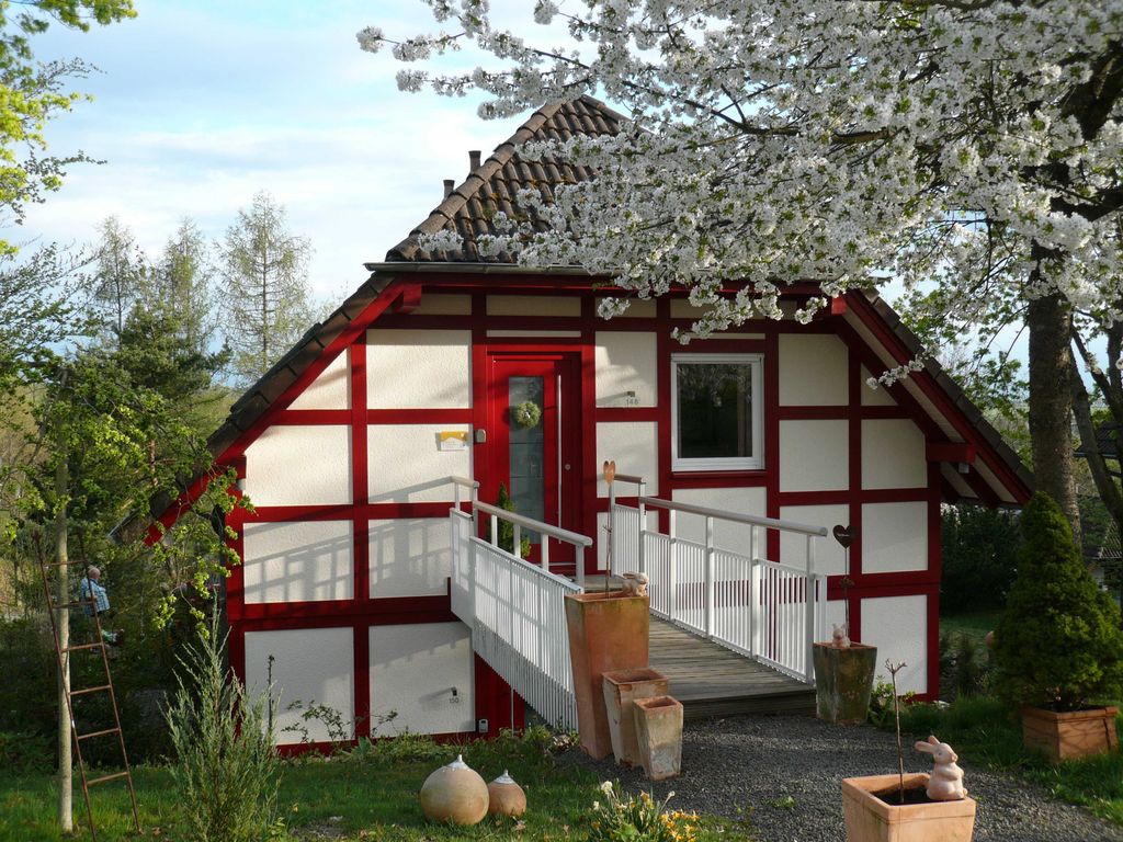 Nordseite und Eingang