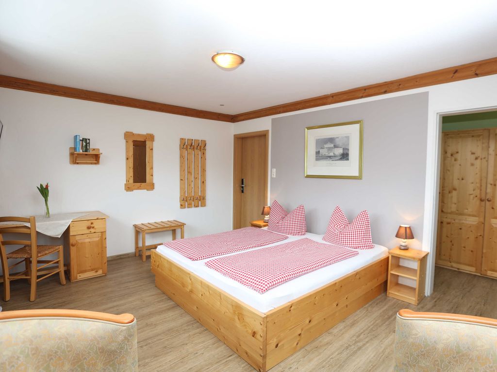 Doppelzimmer mit Balkon