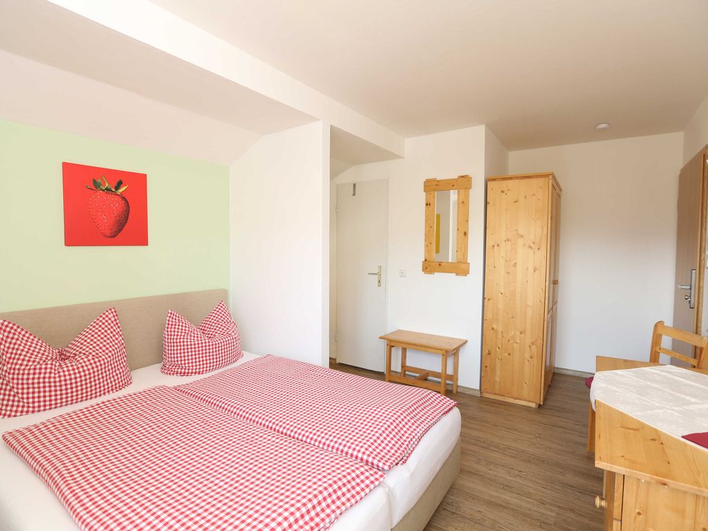 Dreibettzimmer mit Balkon