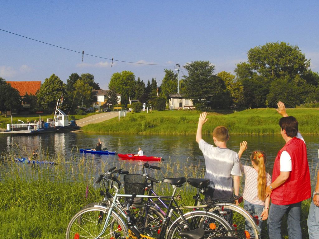 Fähre und Radweg