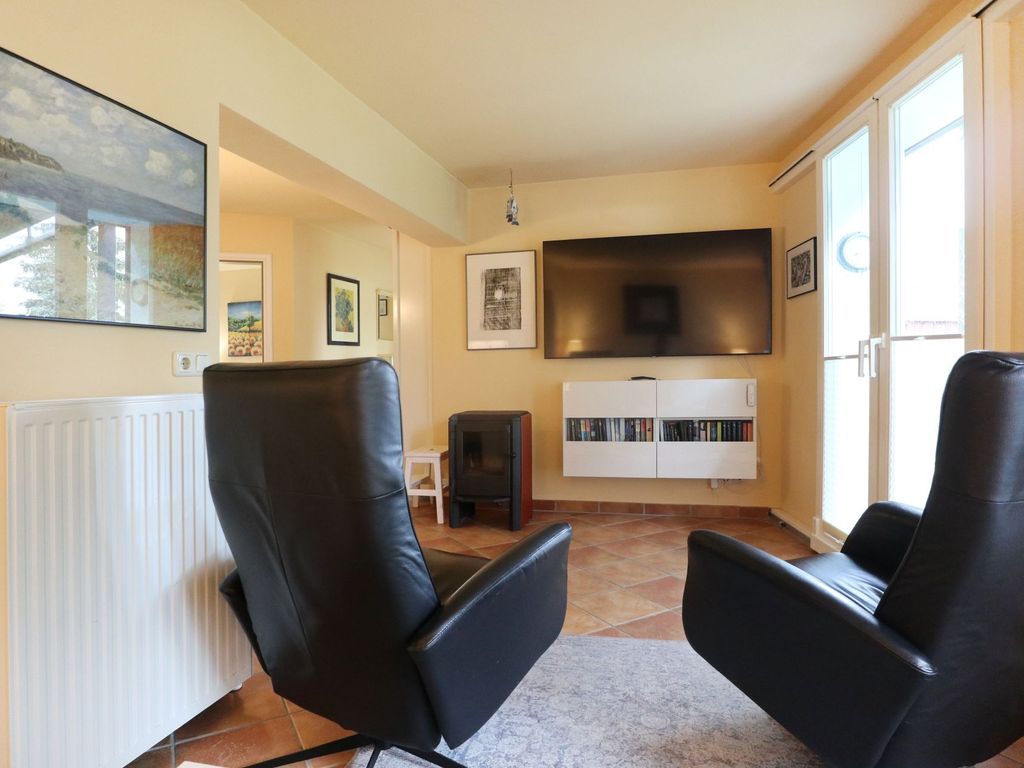 Mariannenweg 35, Haus Svea - Blick vom Sofa auf den TV