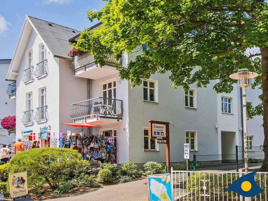 Haus inkl. Souvenirlädchen und Eisverkauf