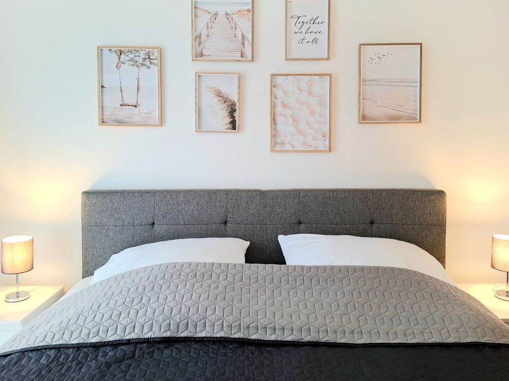 Haffblick Whg.21 - Blick in das gemütlichen Schlafzimmer mit Boxspringbett