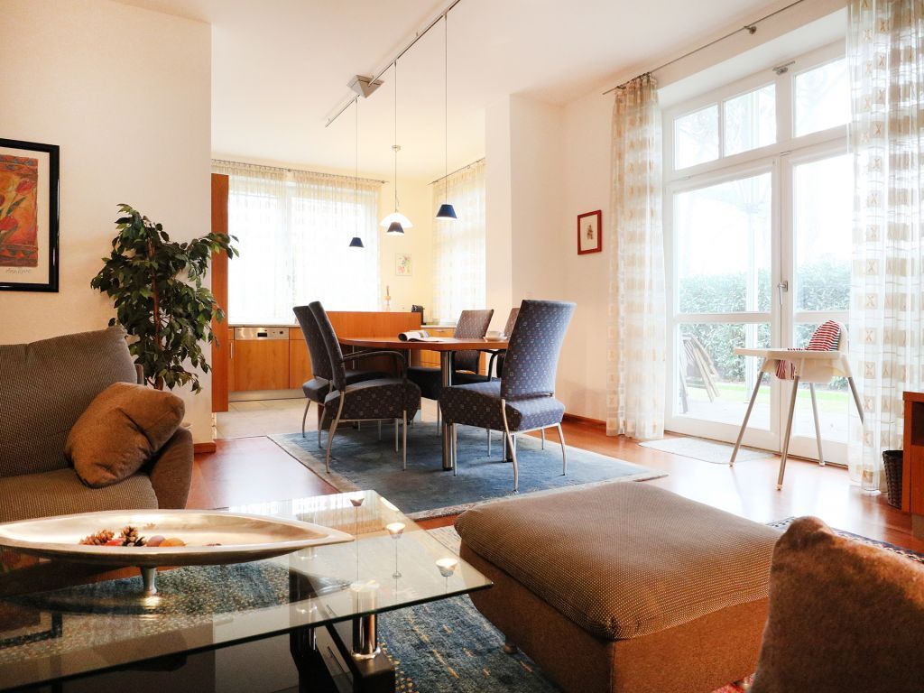 Deutsches Haus Whg.1 - Blick vom Sofa auf den Essbereich