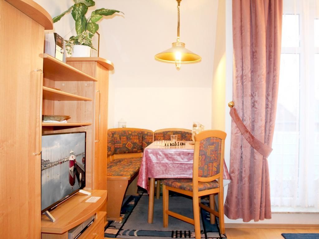 Residenz Haffblick, App.45- Blick auf den Essbereich
