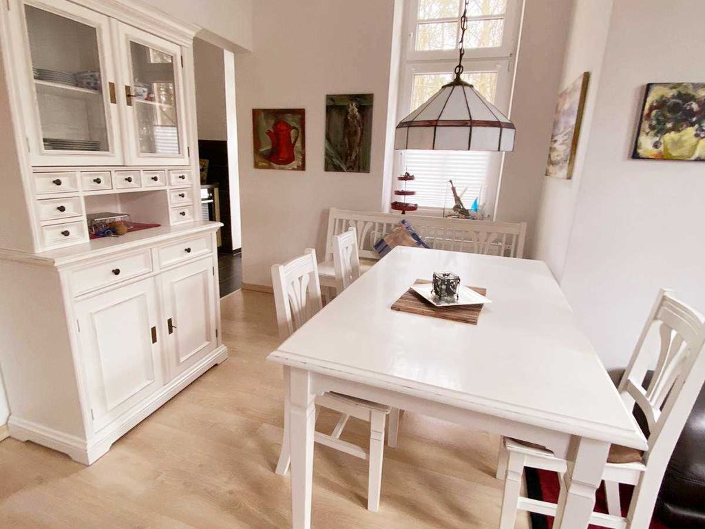 Wohnzimmer mit Essbereich