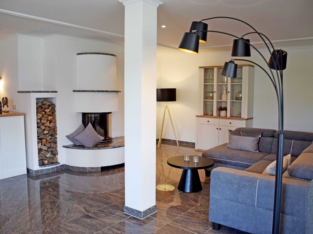09 Ferienhaus mit Kamin am Hafen in Seedorf
