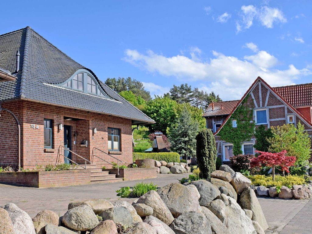 Ferienwohnung mit Terrasse am Hafen in Seedorf 08