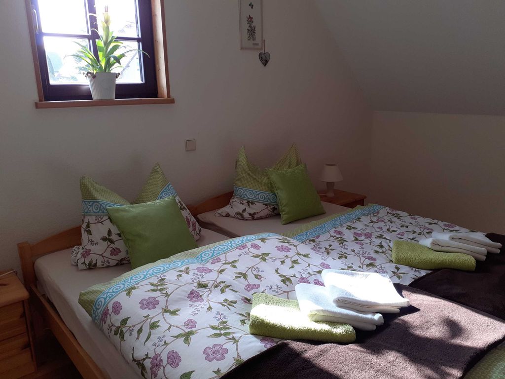 Doppelbett auf Wunsch auch als getrennte Betten stellbar