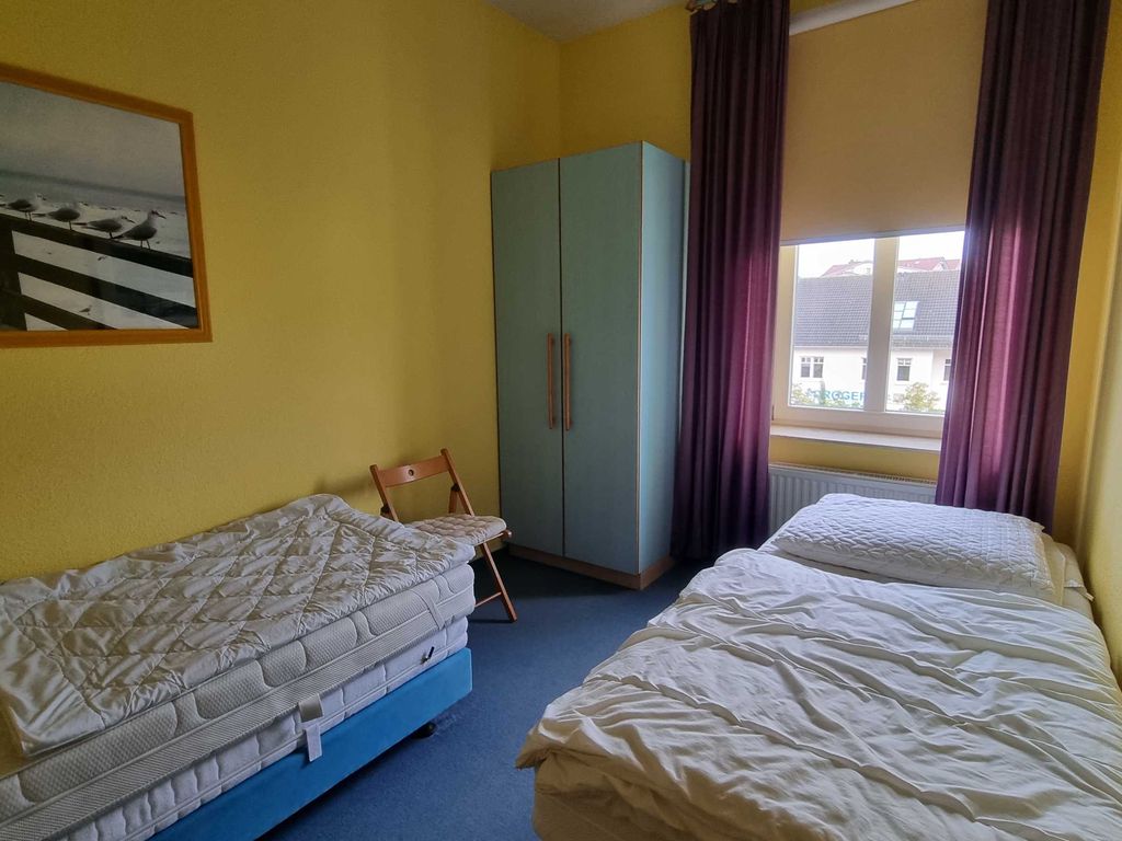 2. Schlafzimmer