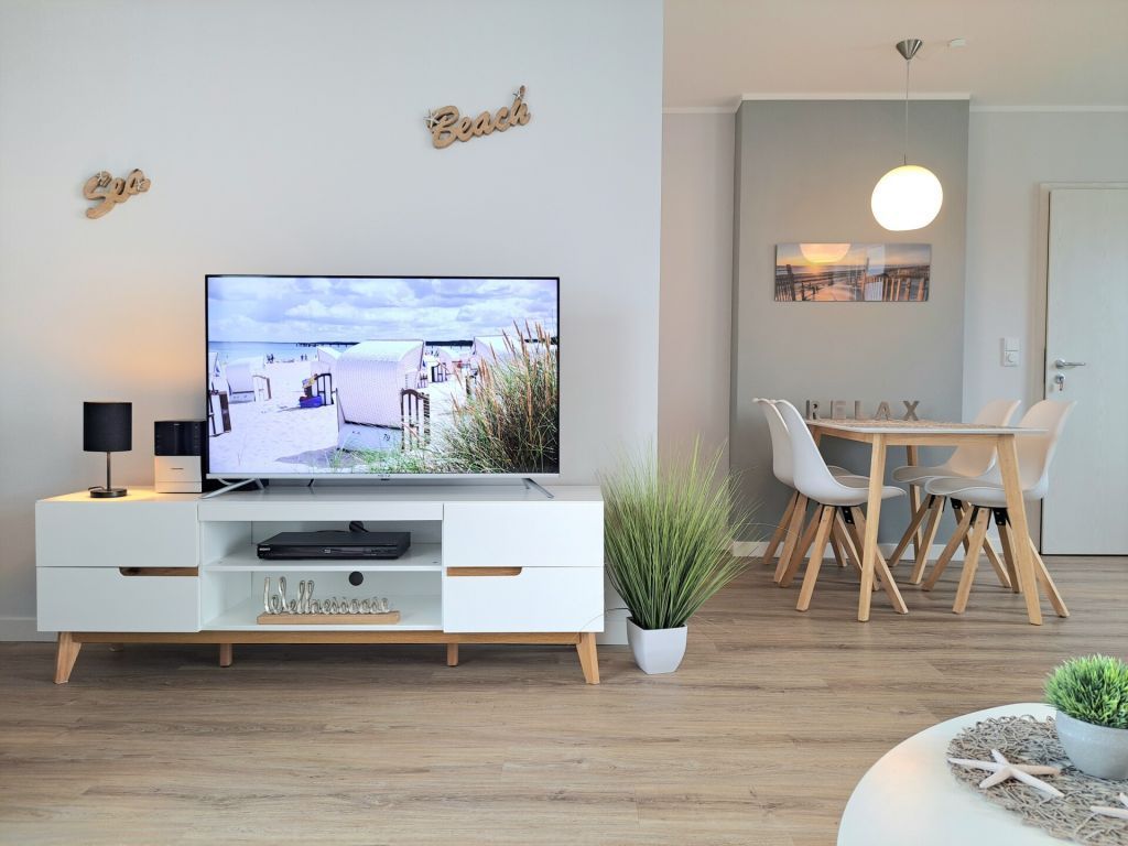Haffblick Whg. Ha16 - Blick vom Sofa auf den TV