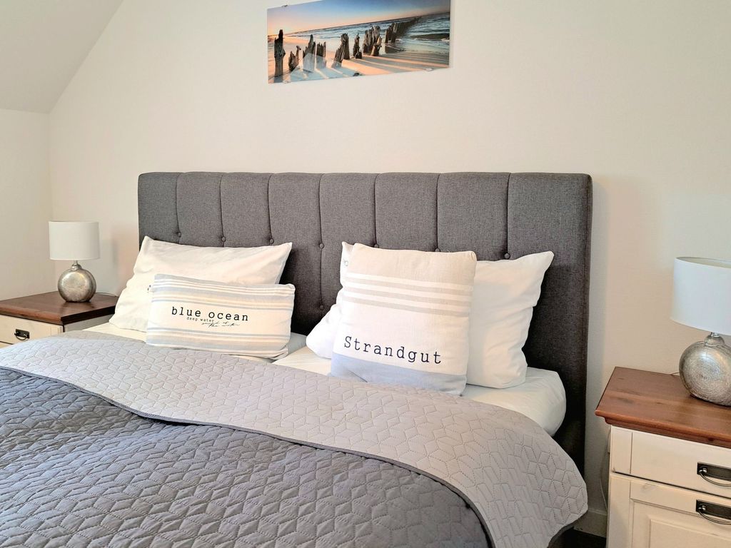 Haffblick Whg. Ha16 - Blick in das Schlafzimmer mit Boxspringbett