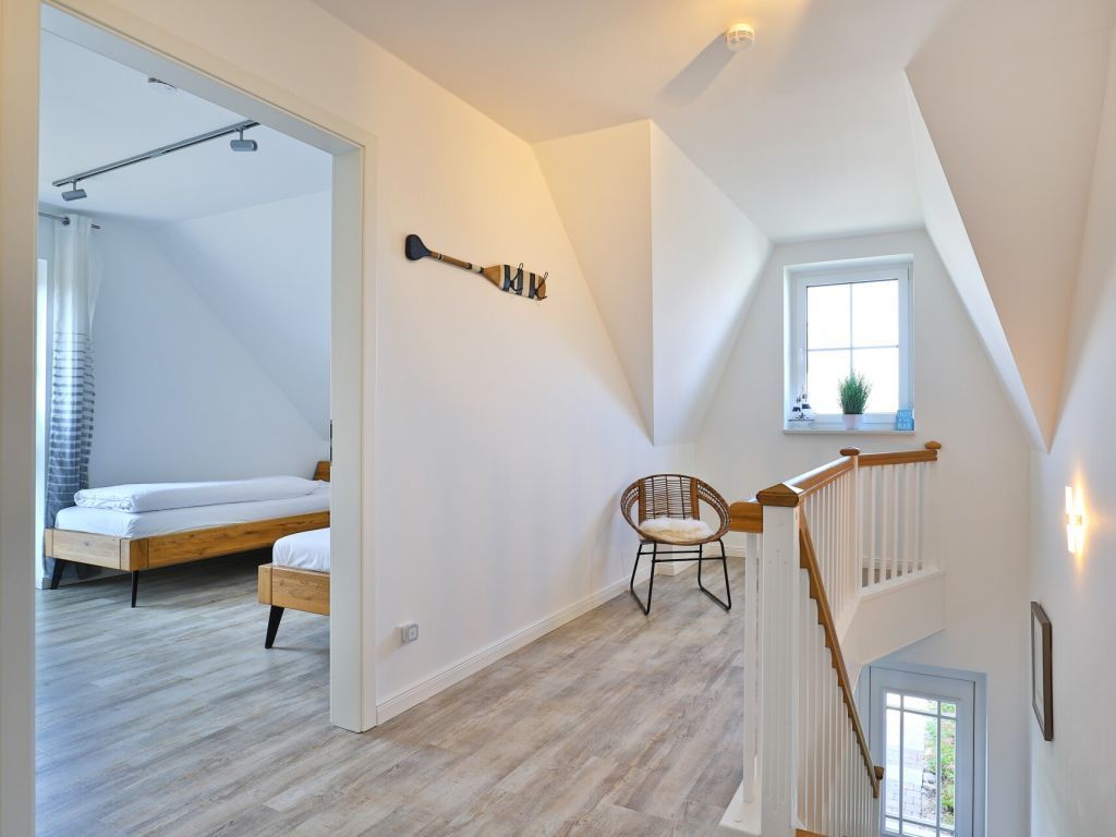 Kapitänshaus - Blick in den Flur im OG