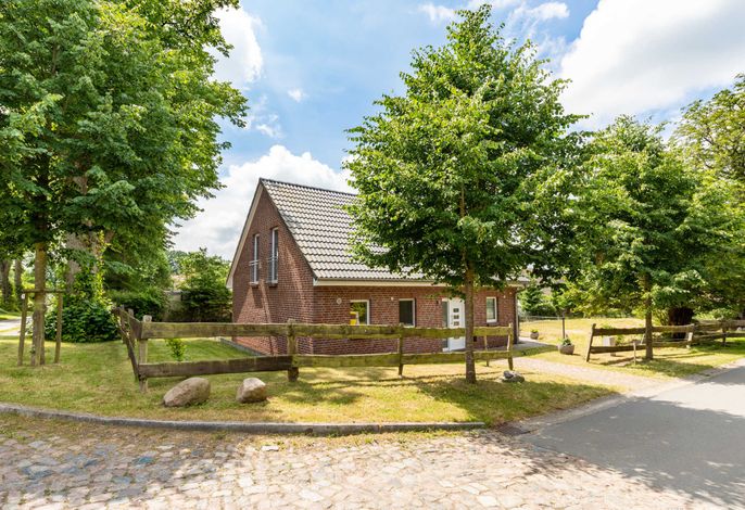 Ostsee Landhaus mit Terrasse, Garten und Panoramablick