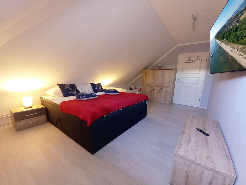1. Schlafzimmer mit Doppelbett