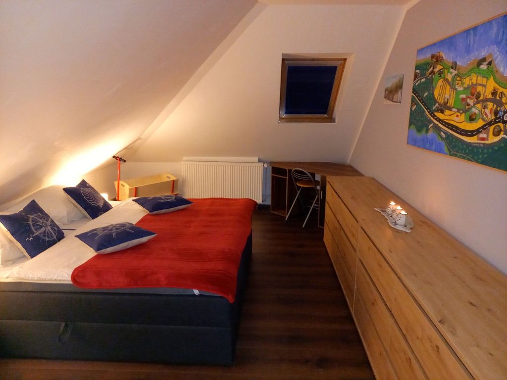 2. Schlafzimmer mit Doppelbett