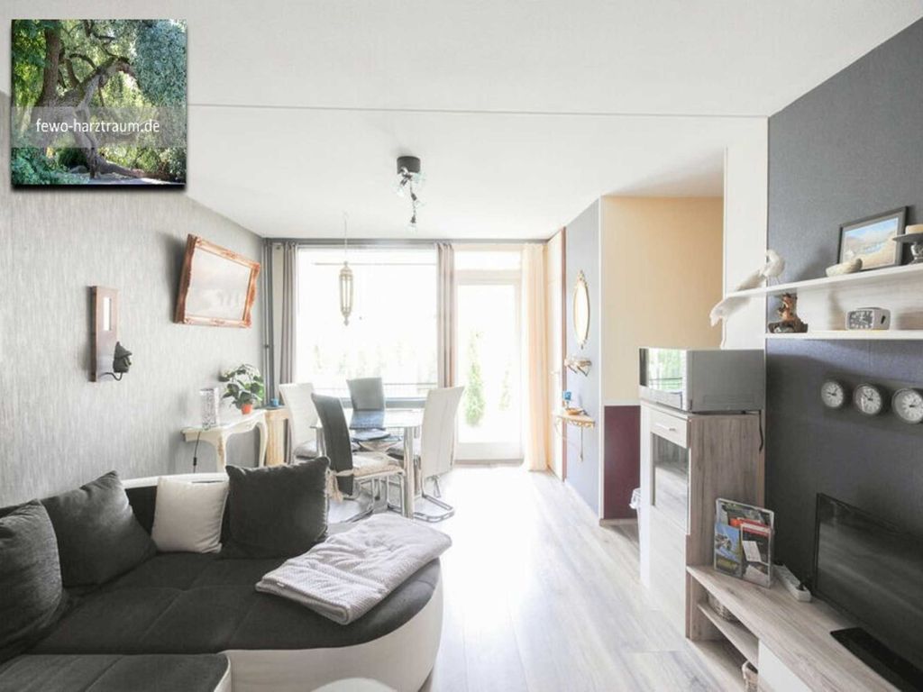 Blick ins Wohnzimmer
