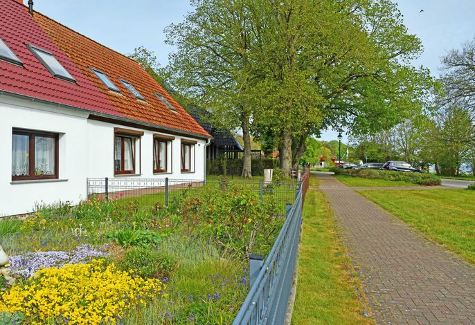 Ferienwohnung mit Sitzecke im Garten  am Bodden in Ralswiek
