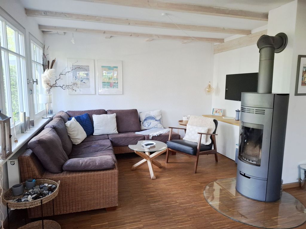 Wohnzimmer mit Kamin