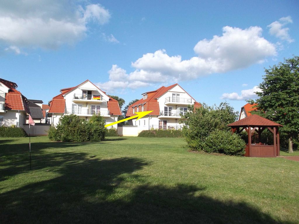 Garten und Ansicht zur Wohnung