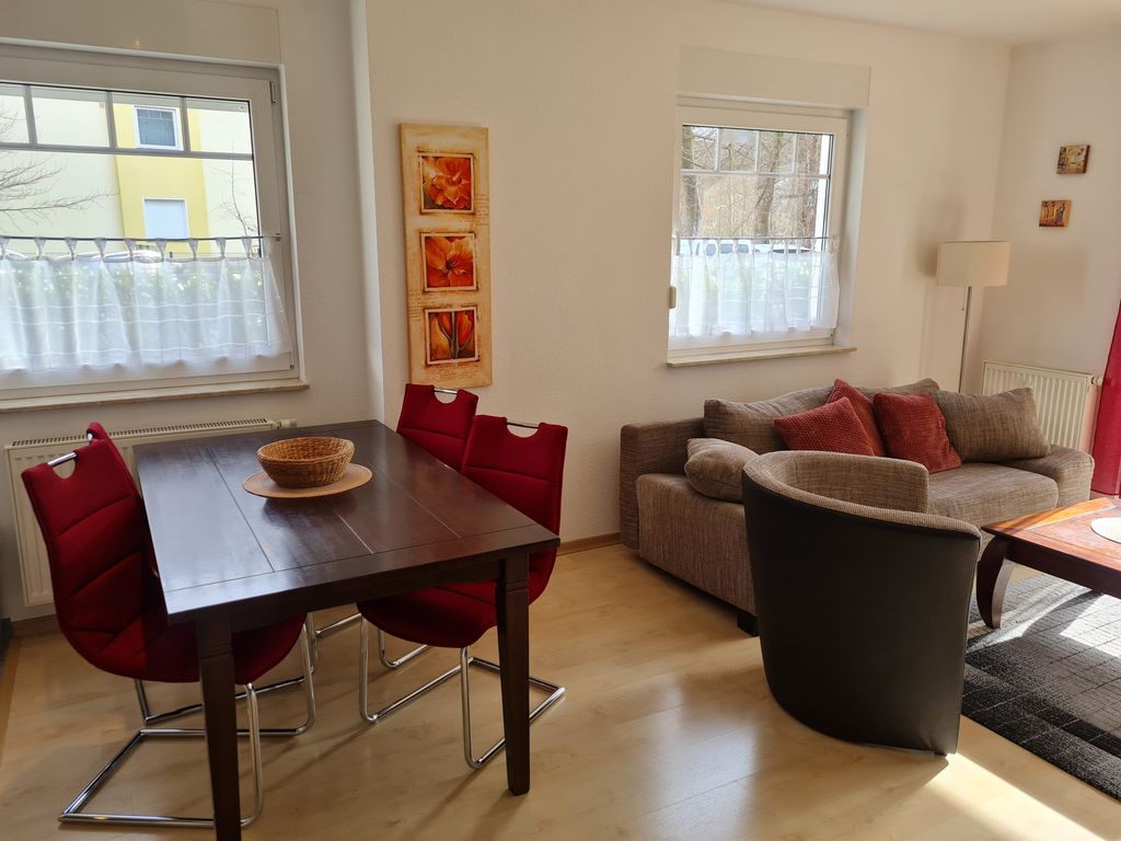 Wohnzimmer mit Essbereich