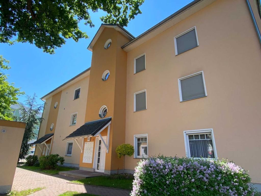 Außenanlage Vorderseite