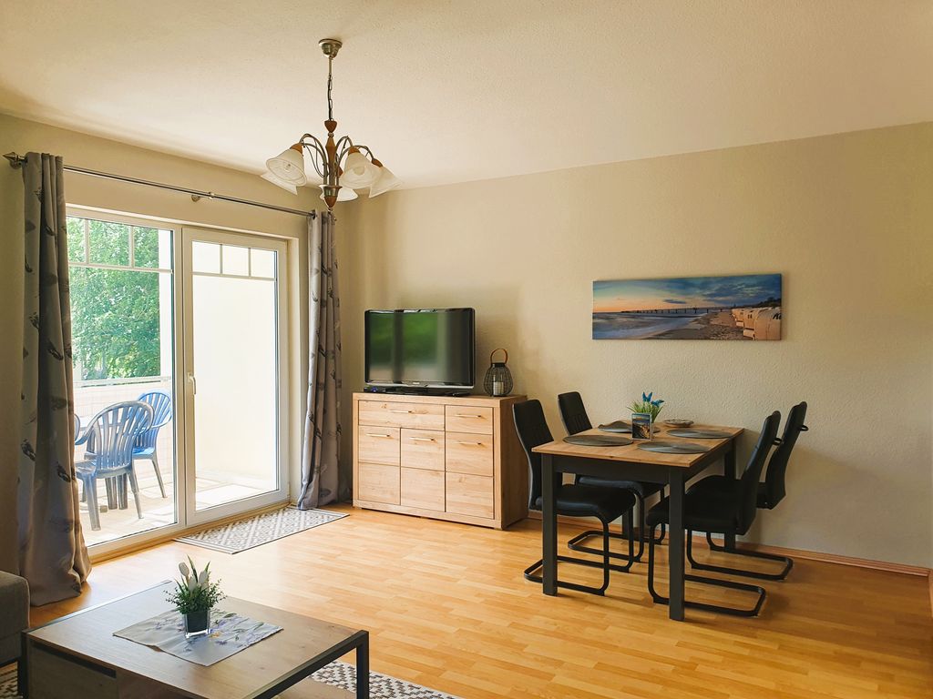 Wohnzimmer mit Essbereich