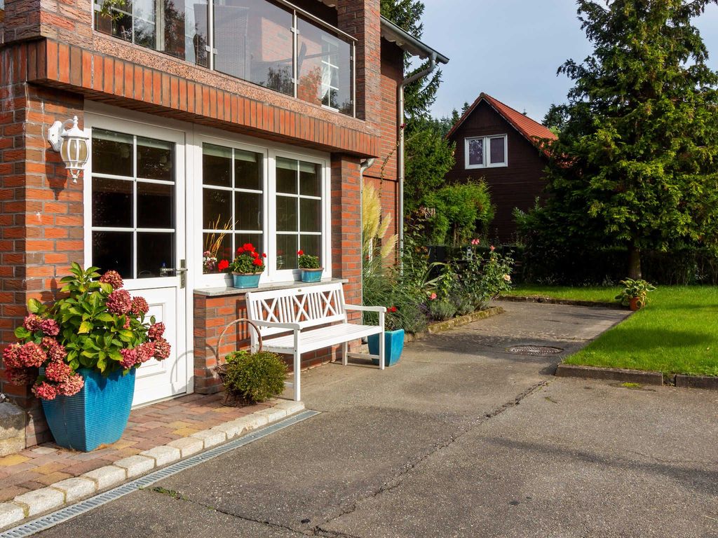 Haupteingang der Ferienwohnung ''Gode Tied'' mit Blick in den Garten