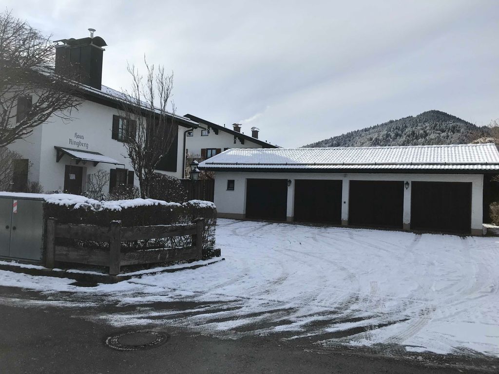 Garage links aussen