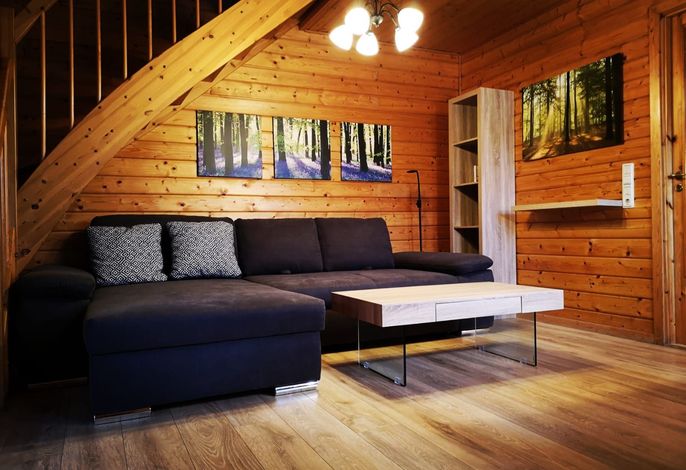 HAS-25 - Ferienhaus am Waldrand mit Terrasse (HT)