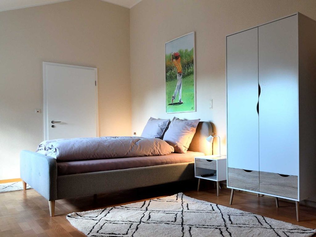 Wohn- und Schlafzimmer