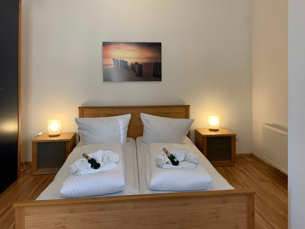 Schlafzimmer mit Doppelbett