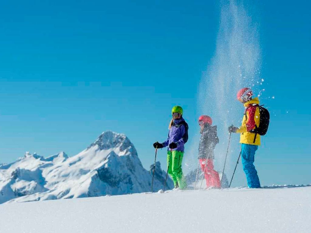 Skifahren mit der ganzen Familie