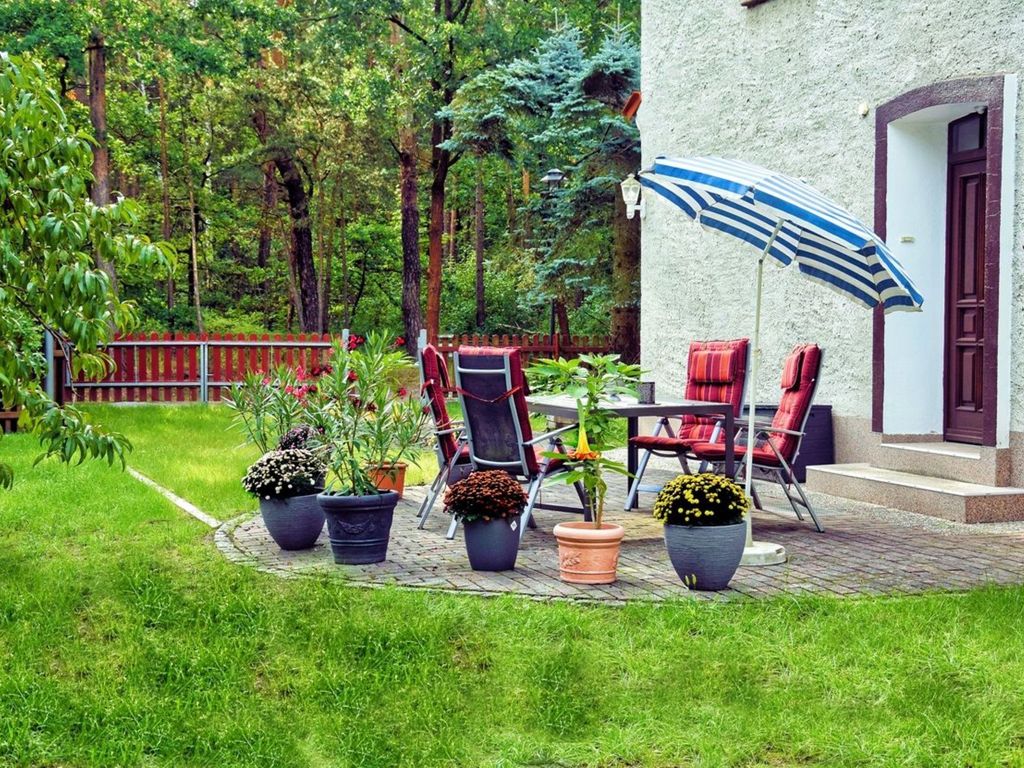 Sitzgruppe an der Ferienwohnung