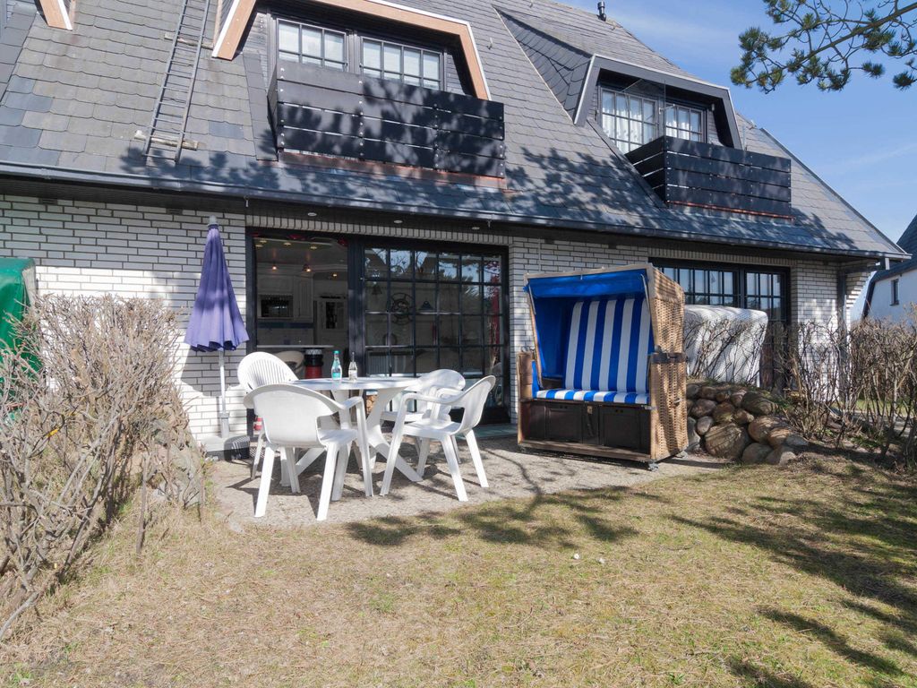 Terrasse mit Strandkorb