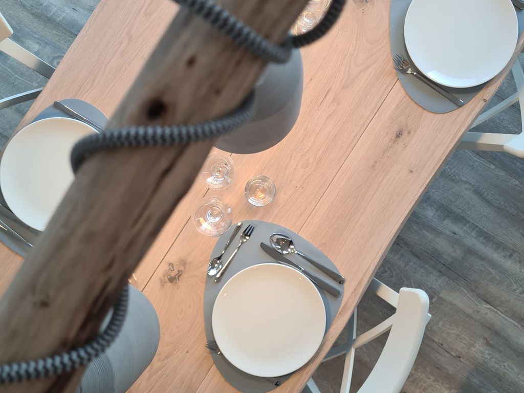 Esstisch