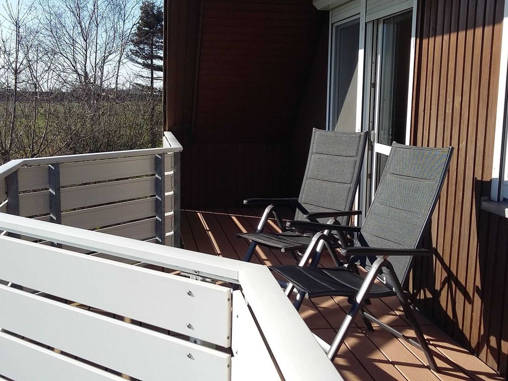 Balkon mit Gartenmöbel
