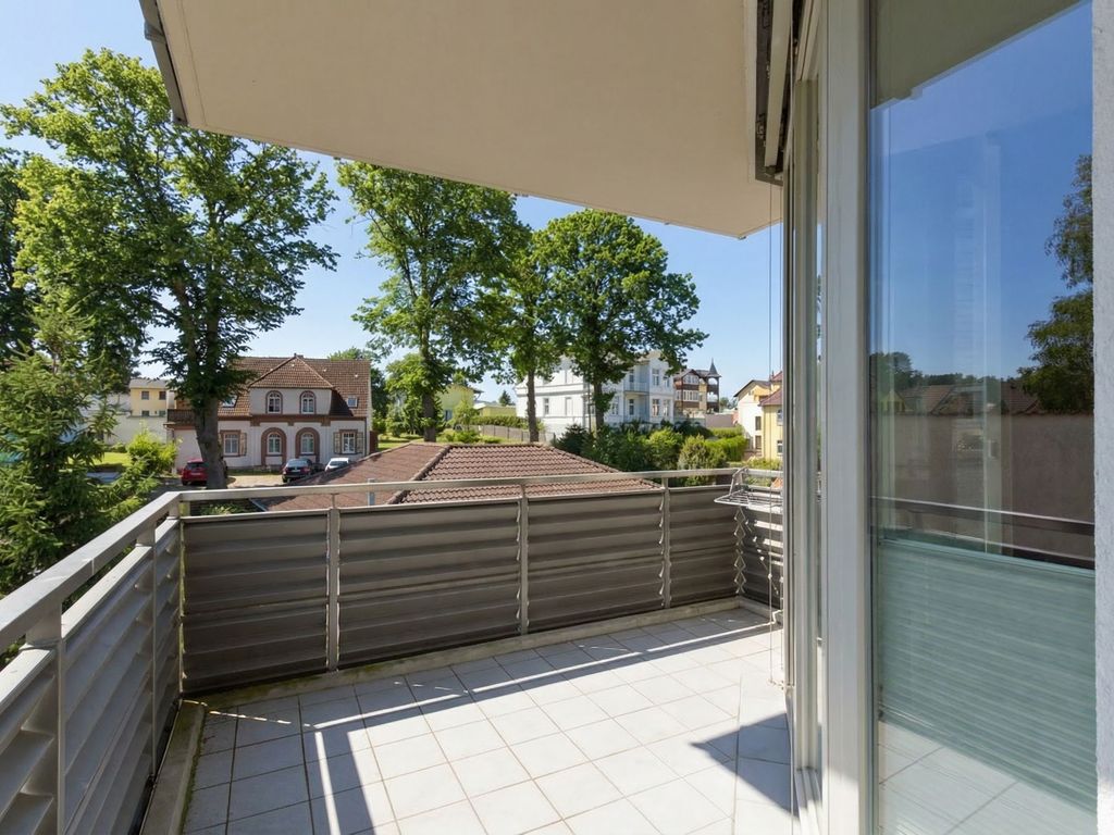 Villa Estrelia, App. 6
